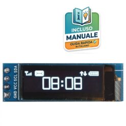 Piccolo modulo display OLED rettangolare da 0.91 pollici con circuito stampato blu, schermo nero a caratteri bianchi e quattro pin di connessione superiori.